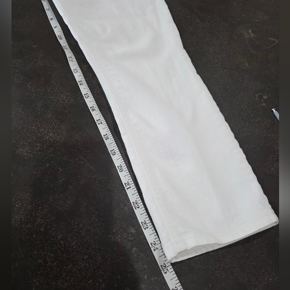 Express White Cropped Jeans for Women - Picture 5 of 11